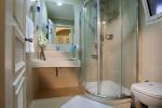 Royal Asarlik Beach Hotel & Spa Bathroom